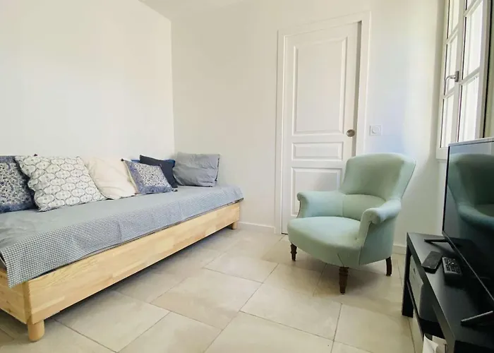 Superbe Entièrement équipée Avec Piscine Villa