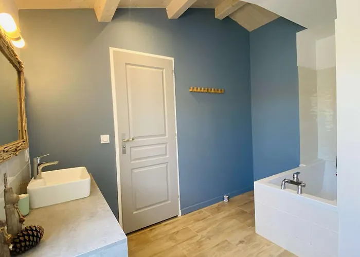 Superbe Entièrement équipée Avec Piscine * Le Bois-Plage-en-Ré